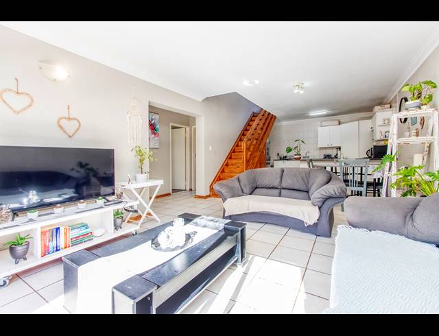 4 BEDROOM DUPLEX RENTED IN ALLEN'S NEK
